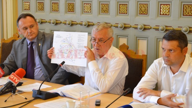 Ion Prioteasa a prezentat planul drumurilor județene care urmează să fie reabilitate pe exercițiul financiar 2014-2020 (FOTO: anca Ungurenuş)