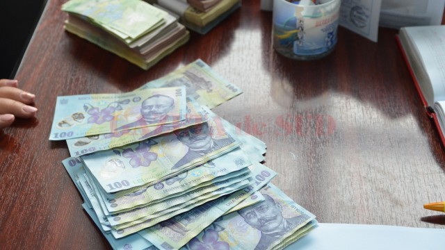 Un paznic de şcoală avea salariu de director deşi nu venea la serviciu