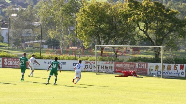 Bawab a ratat penaltiul obţinut de Herghelegiu (foto: csuc.ro)