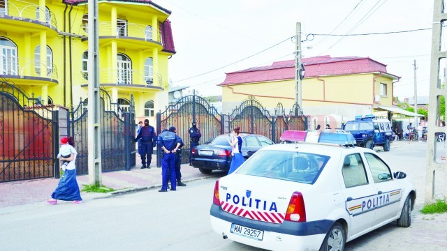 Pe 9 mai 2014, după acțiunea de prindere în flagrant, procurorii DNA au făcut o percheziție la locuinţa lui Nixon de pe strada Alexandru cel Bun din Craiova (FOTO: Arhiva GdS)