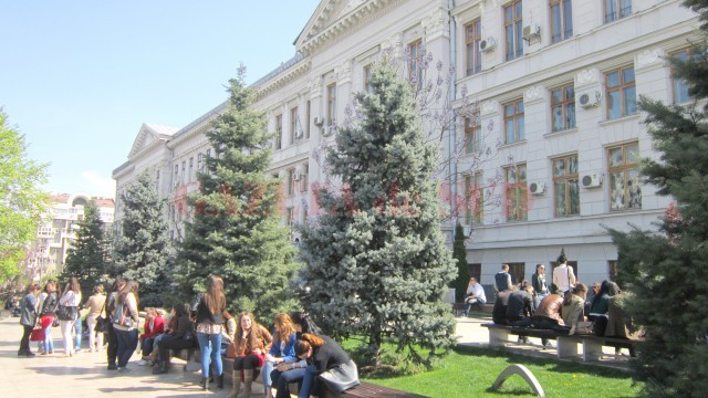 La Universitatea din Craiova în sesiunea iulie 2015 au fost cu aproape 20 la sută mai mulți înscriși față de anul trecut (FOTO: Arhiva GdS)