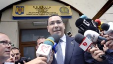 Premierul României - cercetat pentru fals în înscrisuri sub semnătură privată, complicitate la evaziune fiscală, în formă continuată, şi spălare de bani