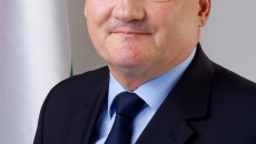 Csaba Hende a demisionat din funcţia de ministru al Apărării din Ungaria (kormany.hu)
