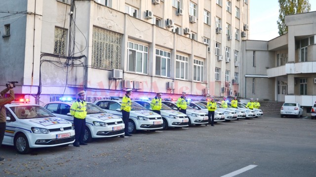 IPJ Dolj a primit zece autoturisme Volkswagen Polo care vor ajunge la polițiștii de la Rutieră