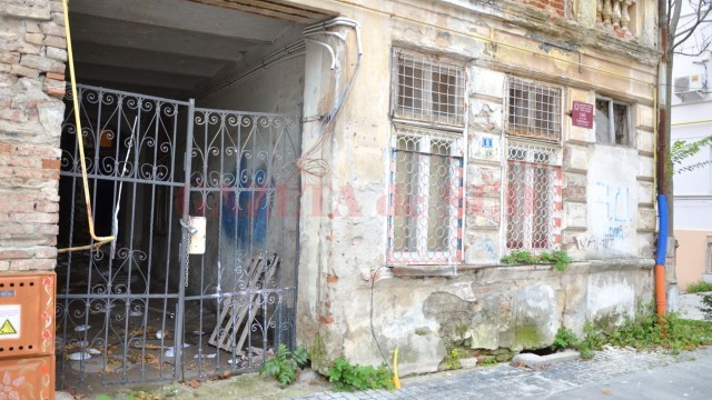 Dispar ruinele din Centrul Istoric al Craiovei?Ce face primăria cu proprietățile pe care le deține?
