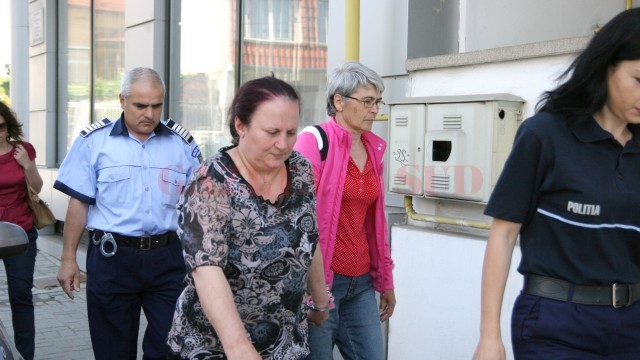 Cele două funcționare ale Primăriei Bucovăț au fost arestate preventiv pe 20 mai 2011 și au fost eliberate trei zile  mai târziu, pe 23 mai (Foto: GdS)