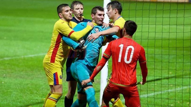 Laurenţiu Brănescu şi-a pierdut cumpătul şi a văzut cartonaşul roşu în meciul cu Ţara Galilor (foto: prosport.ro)