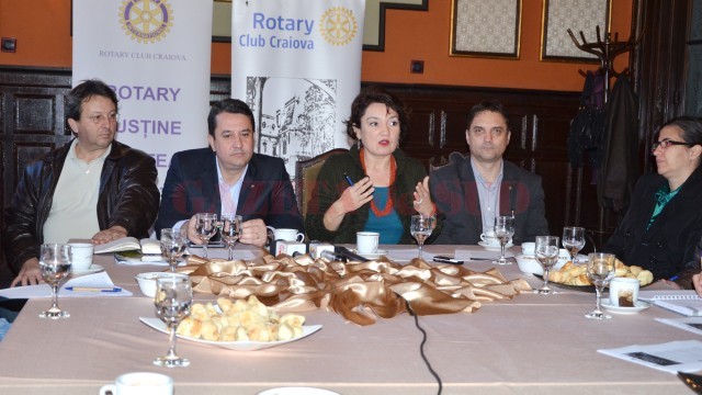 Reprezentanții Rotary Club Craiova au anunțat în cadrul unei conferințe de presă organizarea celei de-a treia ediții a Galei „Rotary susține excelența în comunitate“ (Foto: Claudiu Tudor)
