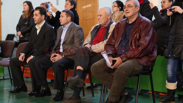 Geri Mitroi, Pavel Badea, Mircea Alecu și Dănuț Anghel au privit cu atenție serbarea