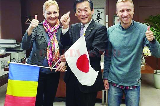 Claudia Ștef și Marius Ionescu, primiţi frumos de primarul orașului Matsudo