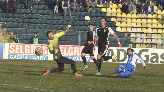 Portarul Dragoș Balauru l-a impresionat pe selecționer, probabil, cu numărul de goluri primite în acest sezon din Liga I (foto: Alexandru Vîrtosu)