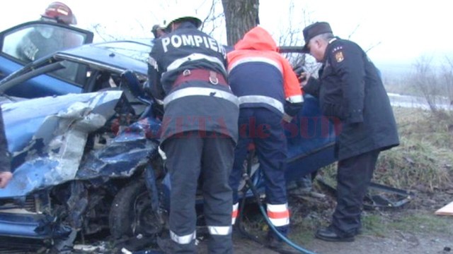În urma accidentului,  asistenta medicală  s-a ales cu leziuni grave (Foto: Eugen Măruţă)