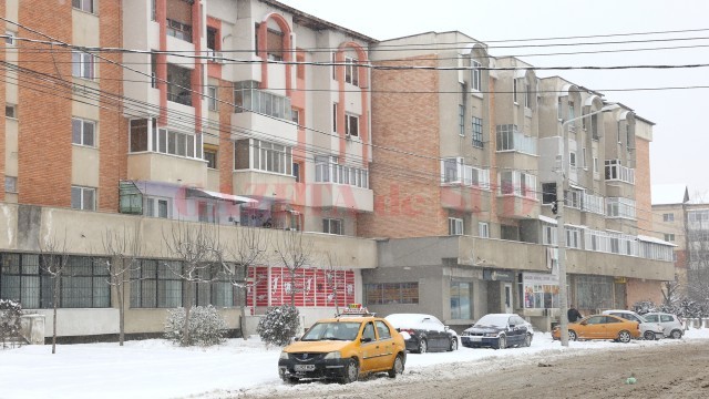 Persoanele fizice care au activitate economică în imobilul proprietate personală vor plăti impozit mai mare către primărie (FOTO: arhiva GdS)