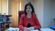 Inspectorul școlar general, Lavinia Craioveanu, a anunțat ieri directorii unităților de învățământ că, odată cu începerea cursurilor, au ca temă să organizeze dezbateri publice în școli pe noile planuri-cadru (Foto: Traian Mitrache)