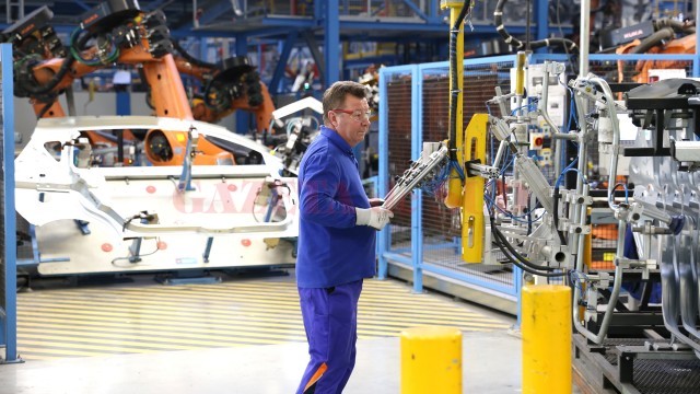 La Ford mai lucrează 2.648 de angajați, față de 4.300 de persoane, câte lucrau în uzină la momentul preluării fabricii  de autovehicule de către Ford (Foto: Arhiva GdS)