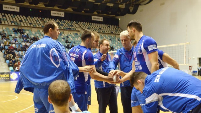 Voleibaliştii craioveni nu vor să facă paşi greşiţi în campionat
