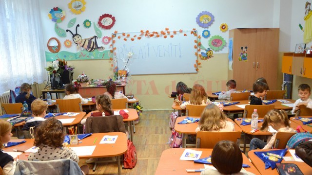 Cele mai multe solicitări pentru clasa pregătitoare au fost depuse ieri la Școala gimnazială „Traian“ din Craiova, fiind ocupate 59 de locuri din cele 100 disponibile (Foto: Arhiva GdS)
