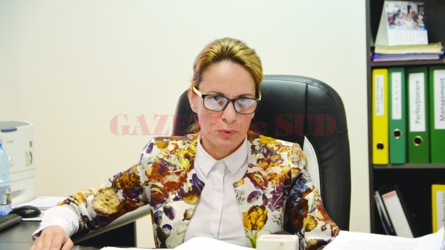 Inspectorul școlar general adjunct Janina Vașcu a precizat că în județul Dolj au fost înregistrate 303 solicitări de pretransfer (FOTO: Claudiu Tudor)