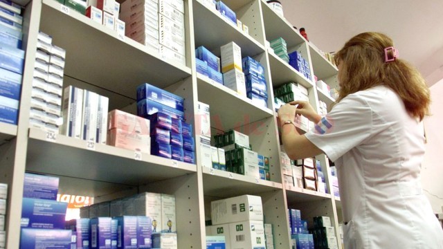 În jur de 1.000 de medicamente esențiale pentru bolnavi au dispărut în ultimele luni din farmaciile românești