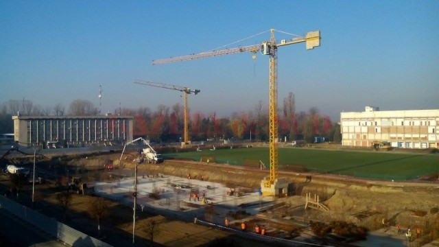 Constructorii de la stadion aduc muncitori din Ungaria la Târgu Jiu