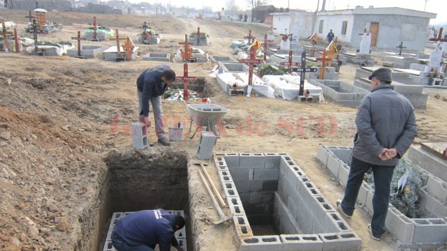 RAADPFL Craiova cere dublarea preţului la înhumarea în groapă simplă (Foto: Arhiva GdS)