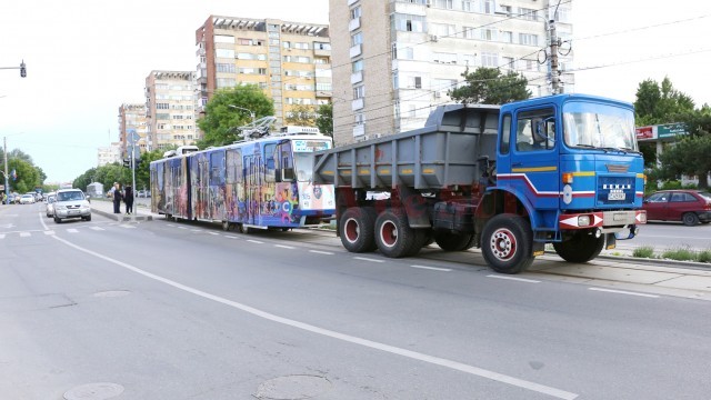 De pe 4 mai, de când au fost repuse în circulație, tramvaiele din   Craiova au întâmpinat o serie de probleme tehnice (Foto: GdS)