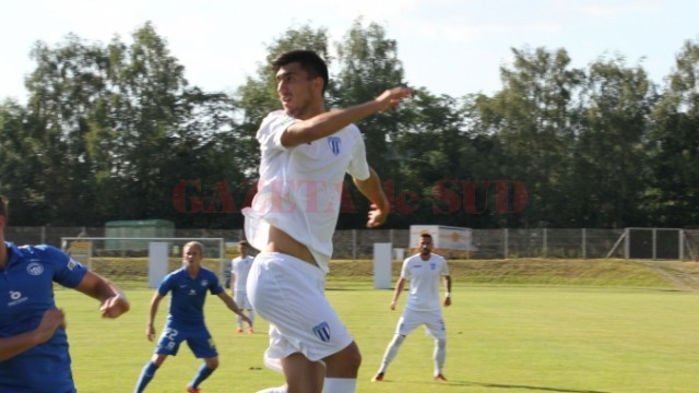 Andrei Ivan a marcat un gol superb cu Slovan (foto: csuc.ro)