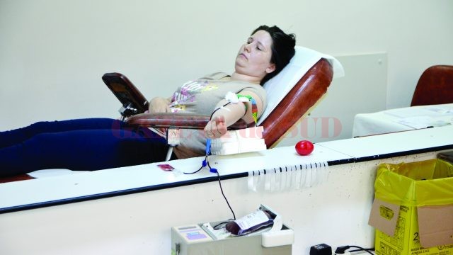 Puțini dintre cei care vin la Centrul Regional de Transfuzie Sanguină Craiova sunt eligibili pentru donare (FOTO: Claudiu Tudor)
