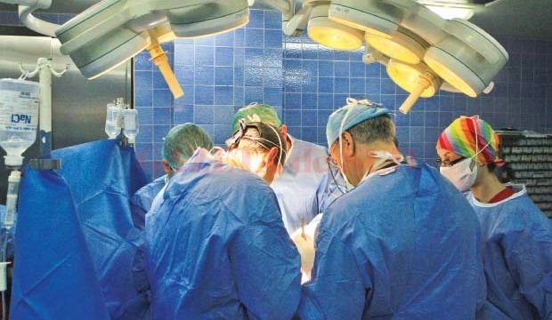 Tumoră ovariană de 42 kg, extirpată la o clinică din Milano