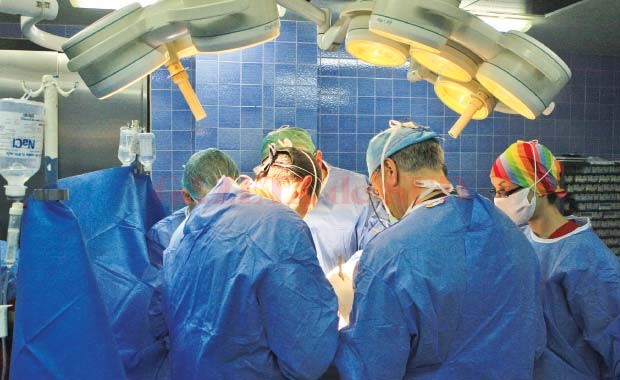 Tumoră ovariană de 42 kg, extirpată la o clinică din Milano