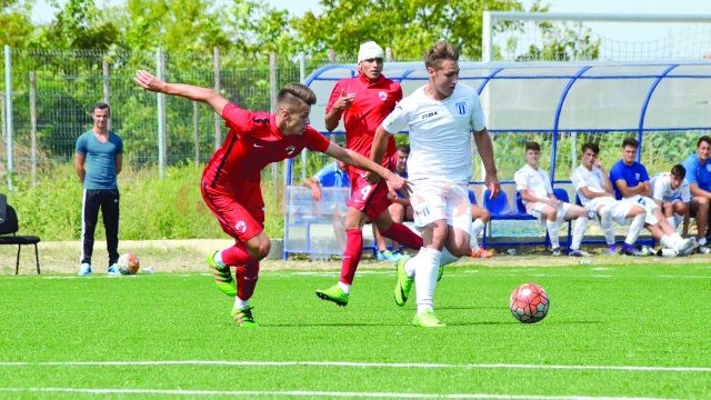 Alb-albaştrii nu au reuşit să deranjeze prea tare defensivele lui Dinamo (Foto: Alexandru Vîrtosu)