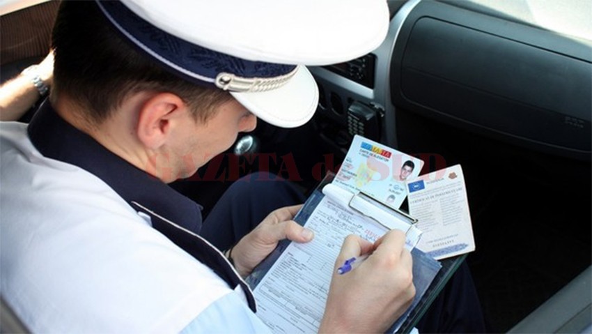 IPJ Dolj a anunţat că, ieri, au fost aplicate 81 de sancţiuni contravenţionale, iar şase şoferi au rămas fără permisul de conducere.