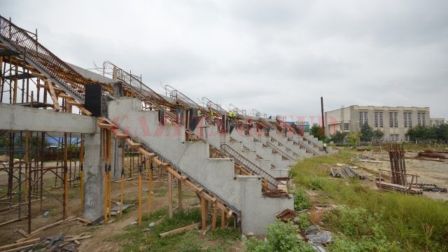 Aşa arată stadionul de atletism după doi ani de la începerea lucrărilor (Foto: Bogdan Grosu)
