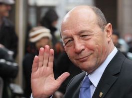 Traian Băsescu nu se mută din vila de protocol până nu-i vine mobila nouă