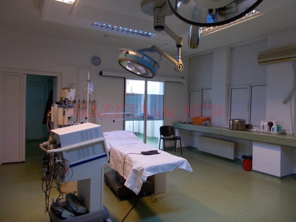 Clinica de Urologie din cel mai mare spital din Oltenia este pe punctul de a sista activitatea în sala de operație din cauza aparaturii învechite (Foto: Arhiva GdS)