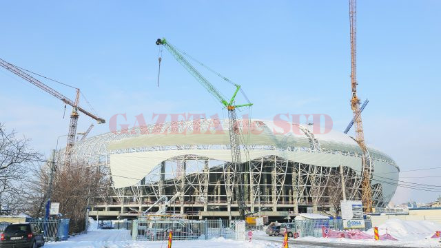 Stadionul „Ion Oblemenco“ nu va fi gata în luna februarie, așa cum anunțau autoritățile locale (Foto: Lucian Anghel)