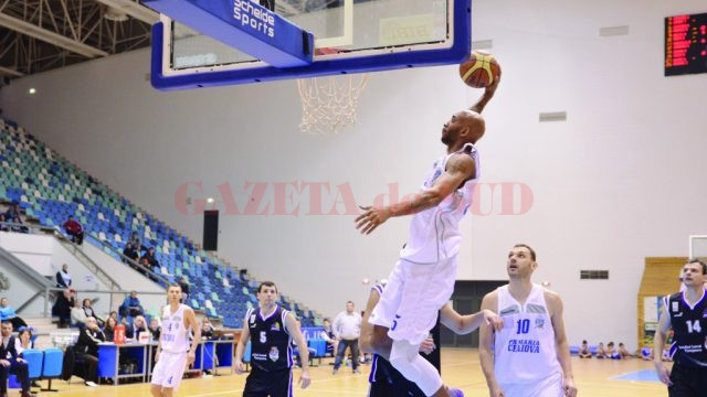 Travis Bureau revine la Craiova