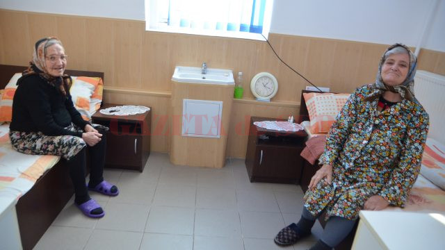 Fiecare dintre bătrânii internaţi în Centrul medico-social din Cetate are o poveste cutremurătoare de viaţă (Foto: Claudiu Tudor)