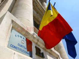 Curtea Constituțională a respins ambele inițiative legislative de revizuire a Constituției depuse de putere și de opoziție