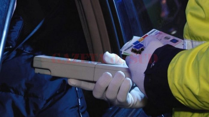 etilotest Poliţiştii au constatat faptul că acesta avea o concentraţie de 0,71 mg/l alcool pur în aerul expirat