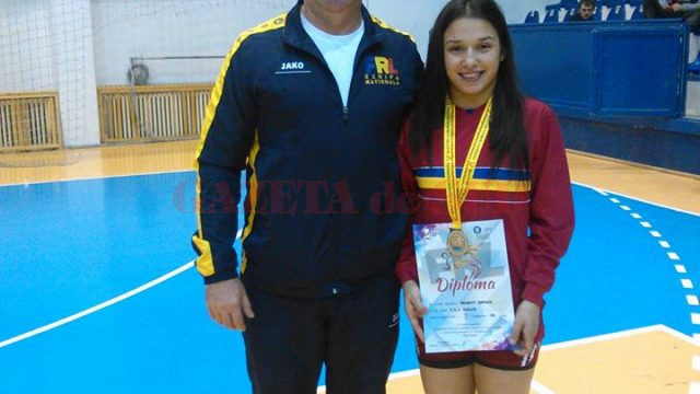 Ştefania Priceputu a cucerit medalia de aur şi i-a dedicat-o antrenorului său, Valentin Boboşca