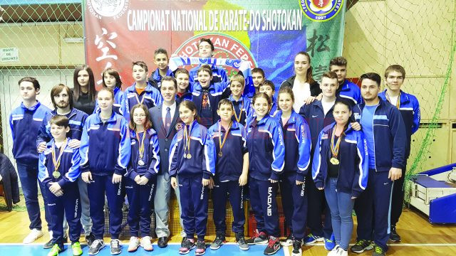 Sportivii de la LPS „Petrache Trişcu“ şi CS Universitatea Craiova au obţinut 65 de medalii la Piteşti