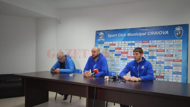 Vlad Șolopa (dreapta) și Cătălin Burlacu au vorbit despre jocul cu Dinamo (foto: Lucian Anghel)