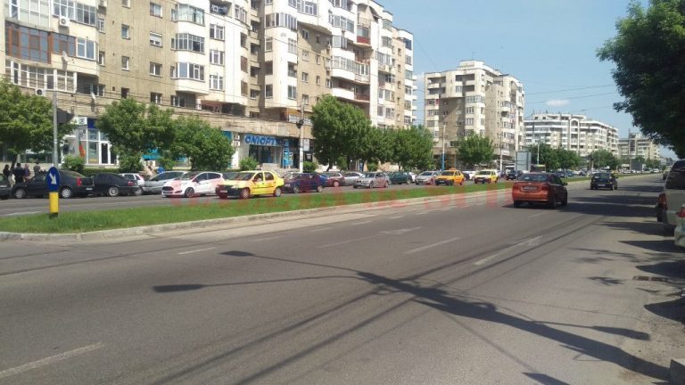 Marcajele rutiere de pe Calea București devin invizibile