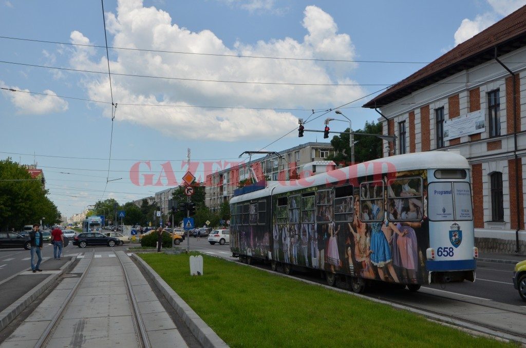 Tramvaiele care circulă în prezent în Craiova au peste 30 de ani vechime şi sunt depăşite fizic şi moral