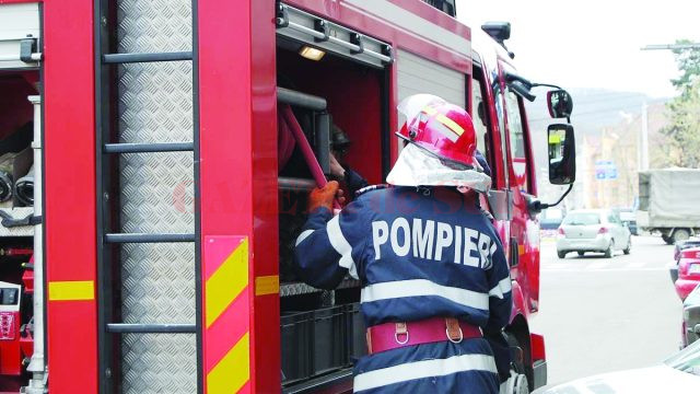 Pompierii vor putea aplica amenzi unităţilor şcolare, după 30 septembrie
