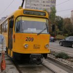 Craiovenii vor circula încă mult timp cu tramvaiele actuale, vechi de peste 35 de ani şi depăşite fizic şi moral
