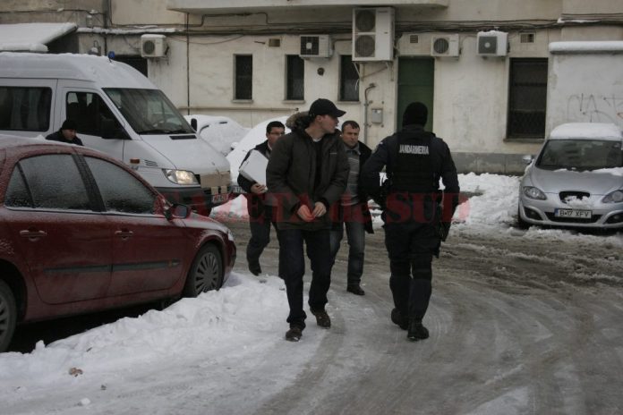 În urmă cu cinci ani, în decembrie 2012, procurorii DIICOT din Craiova au reținut zece persoane suspectate că făceau parte dintr-un grup infracțional