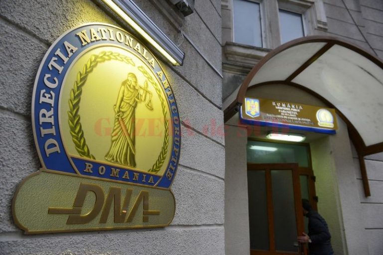 DNA: 59 de inculpaţi au fost condamnaţi în aprilie în dosare de corupţie