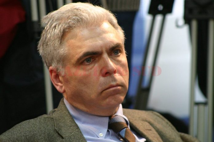 adrian-severin.jpg.pagespeed.ce_.d19etOKGmm